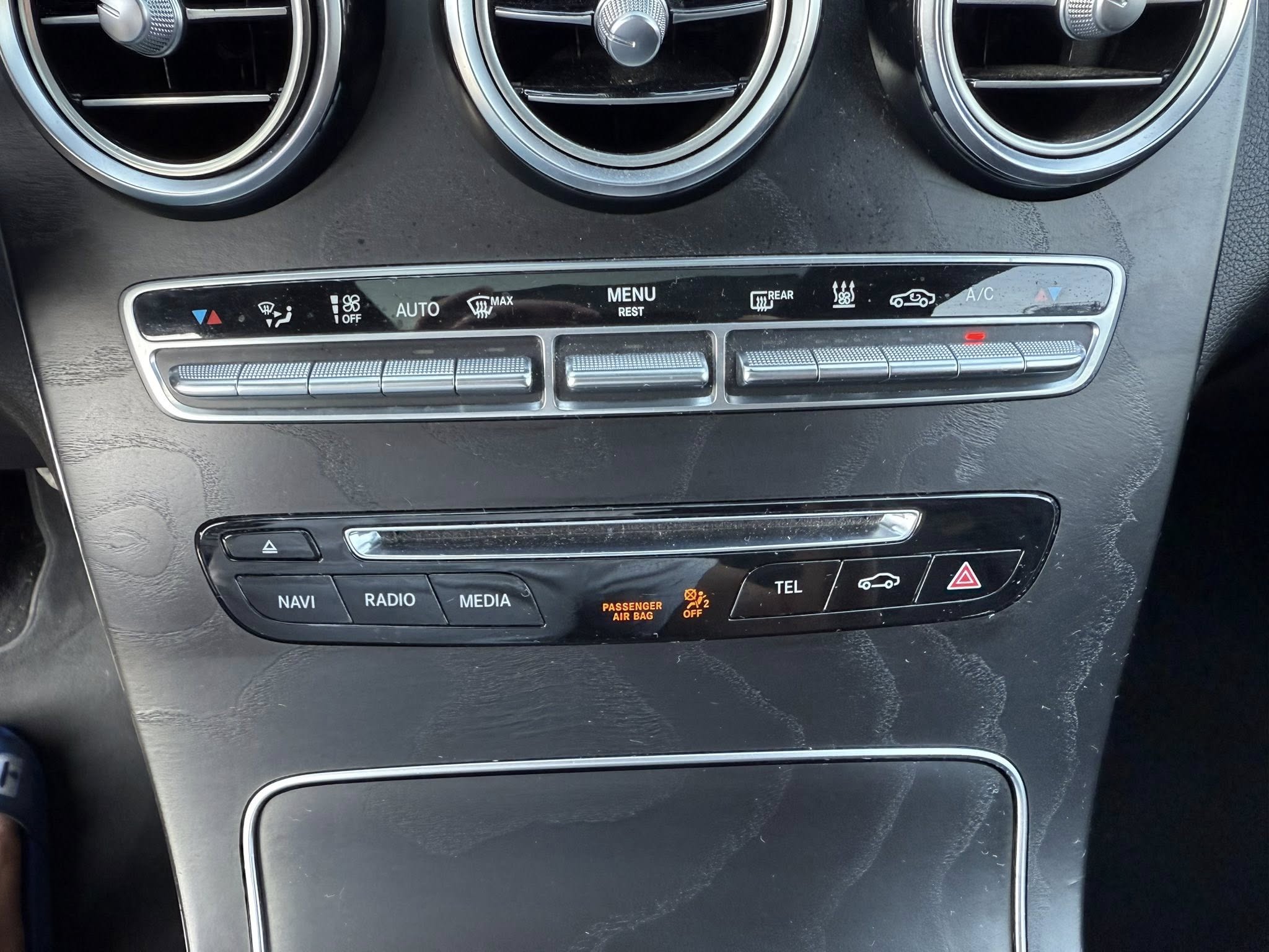 MERCEDES GLC 220d AMG alb