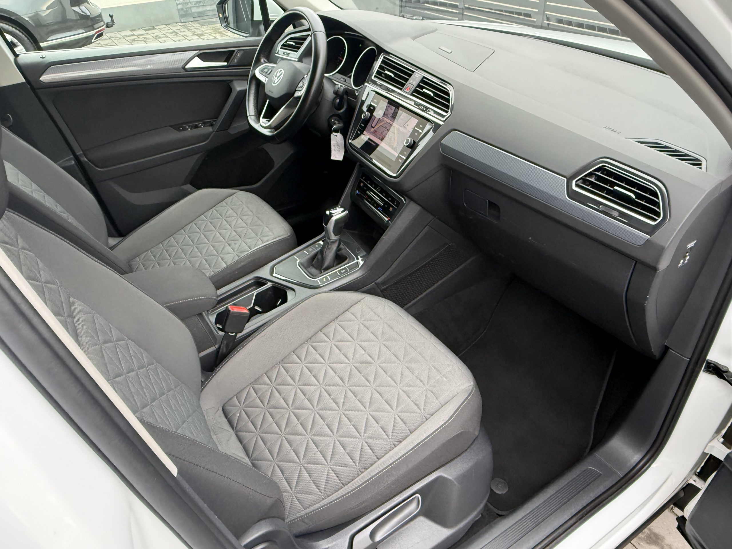 VW TIGUAN 2022/07 LIFE -DSG-