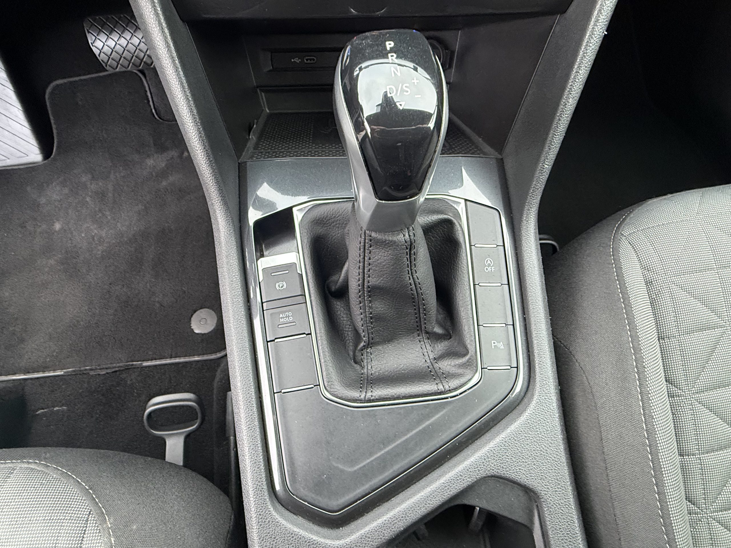 VW TIGUAN 2022/07 LIFE -DSG-