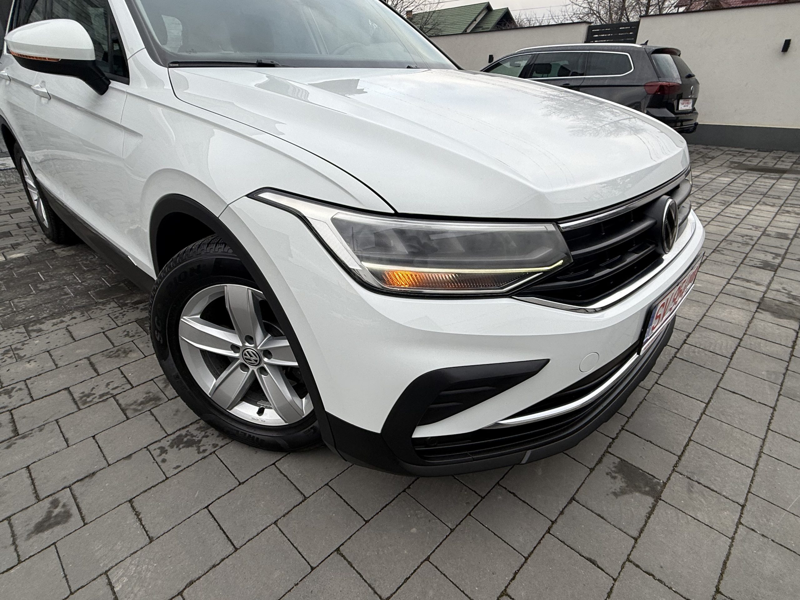 VW TIGUAN 2022/07 LIFE -DSG-