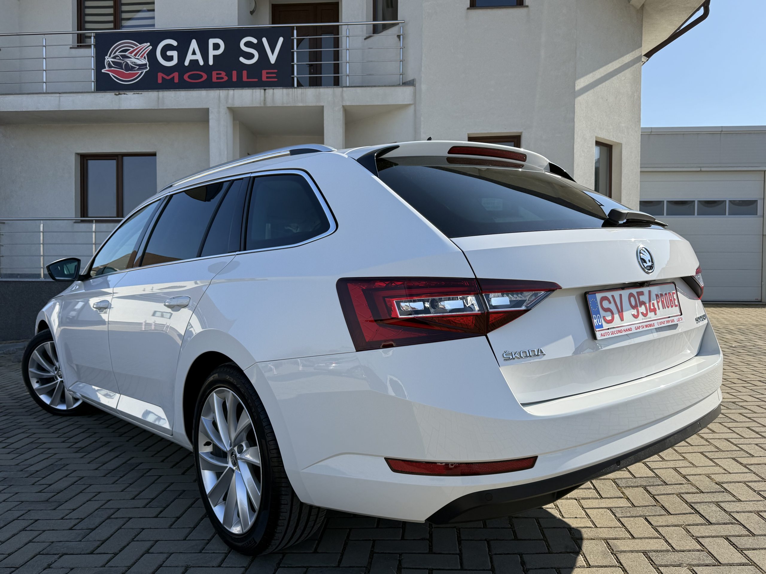 SKODA SUPERB 2017/09 2.0 TDI DSG LUXURY 190KM