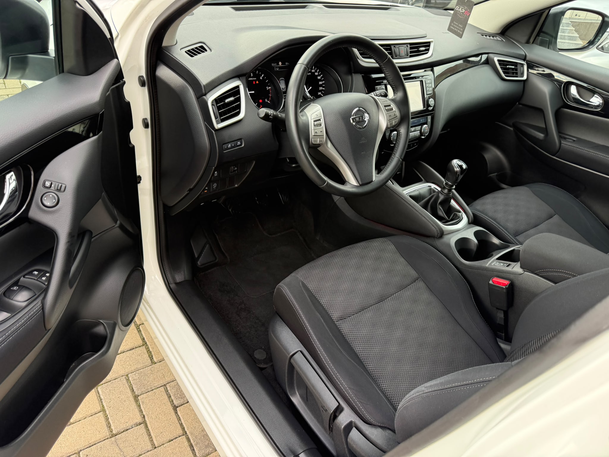 NISSAN QASHQAI 2015 1.6DCI 252KM AKCENTA