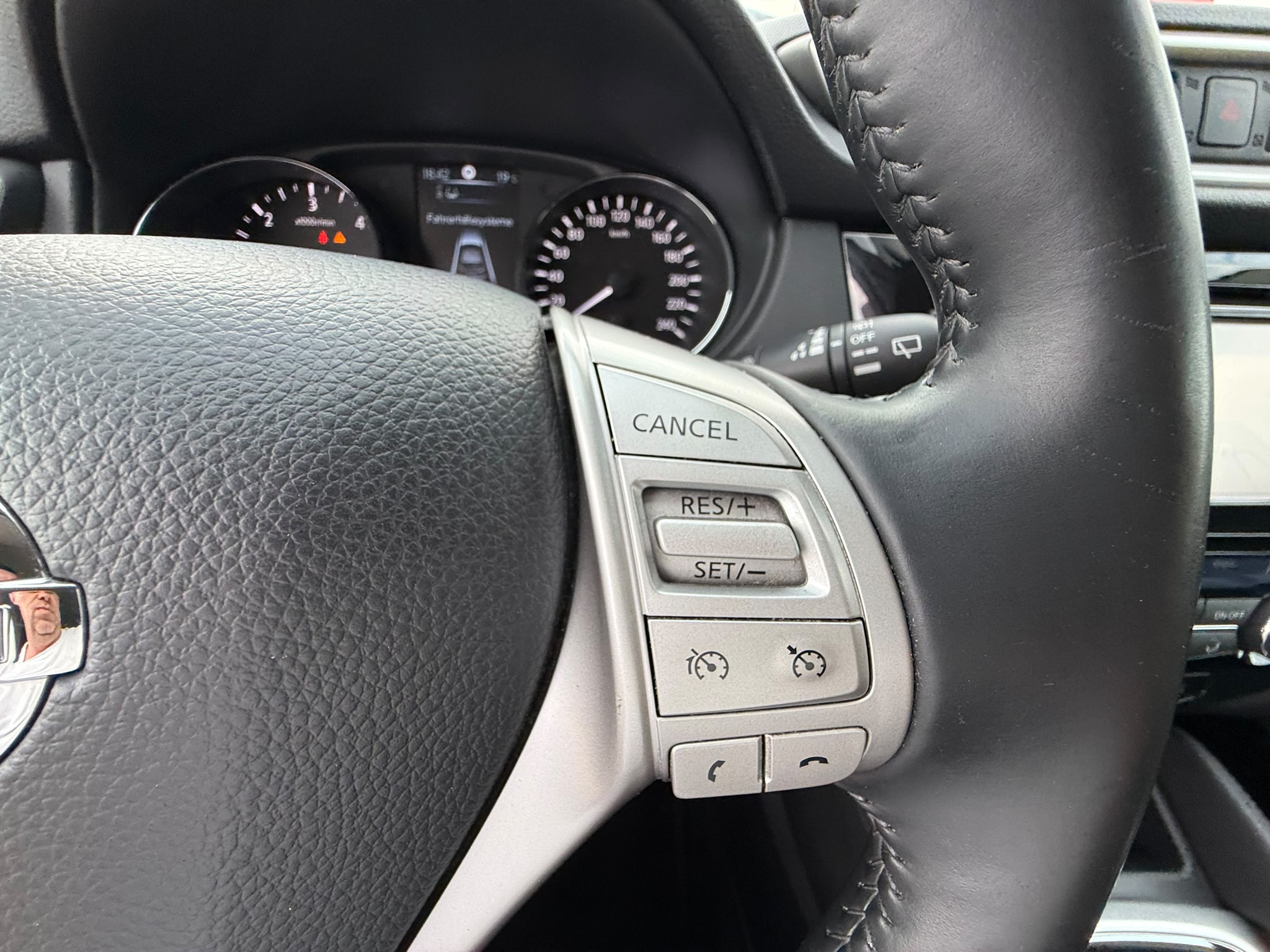 NISSAN QASHQAI 2015 1.6DCI 252KM AKCENTA