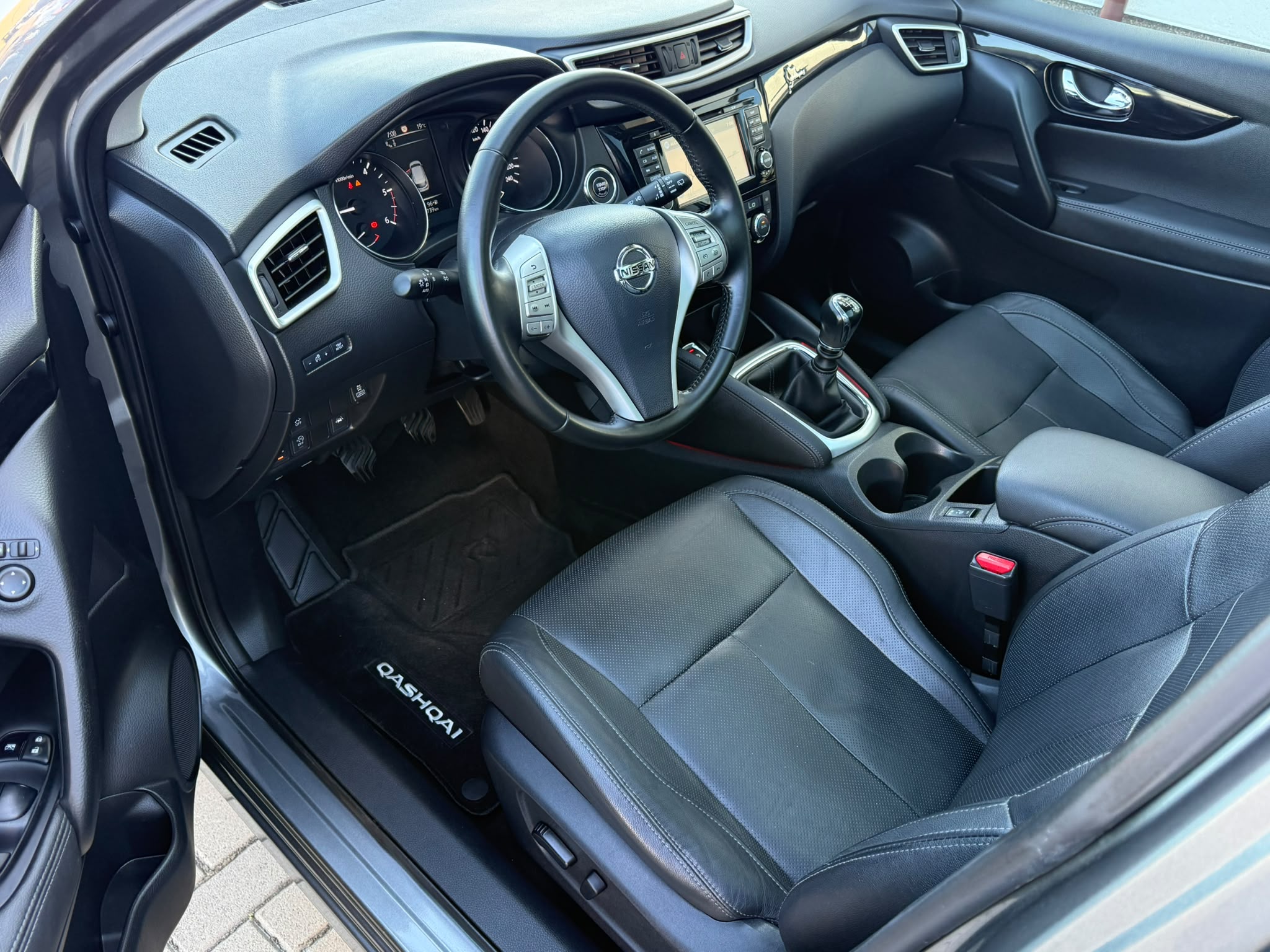 NISSAN QASHQAI 2015.1.6 DCI,4X4,190.000 KM,MODEL TEKNA