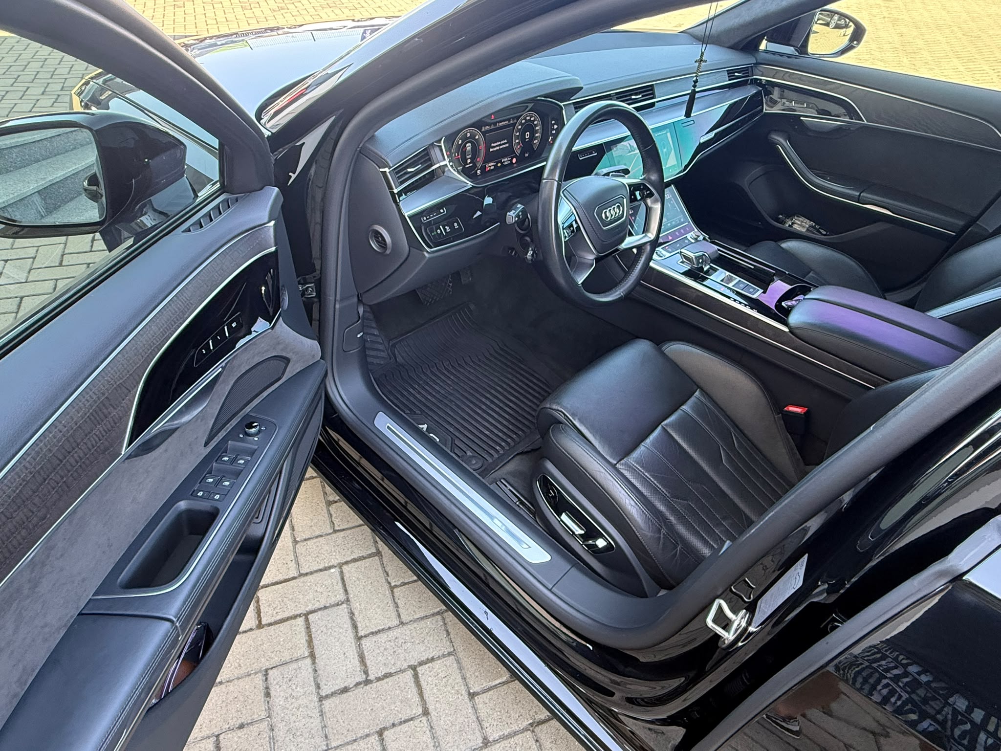 AUDI A8 2021 3.0TDI 127000KM QUATTRO LUXURY