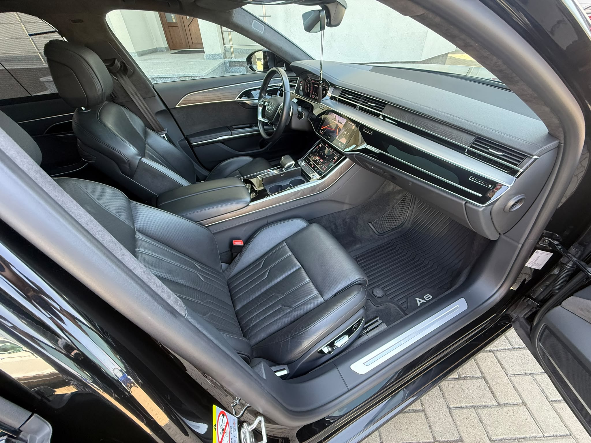 AUDI A8 2021 3.0TDI 127000KM QUATTRO LUXURY