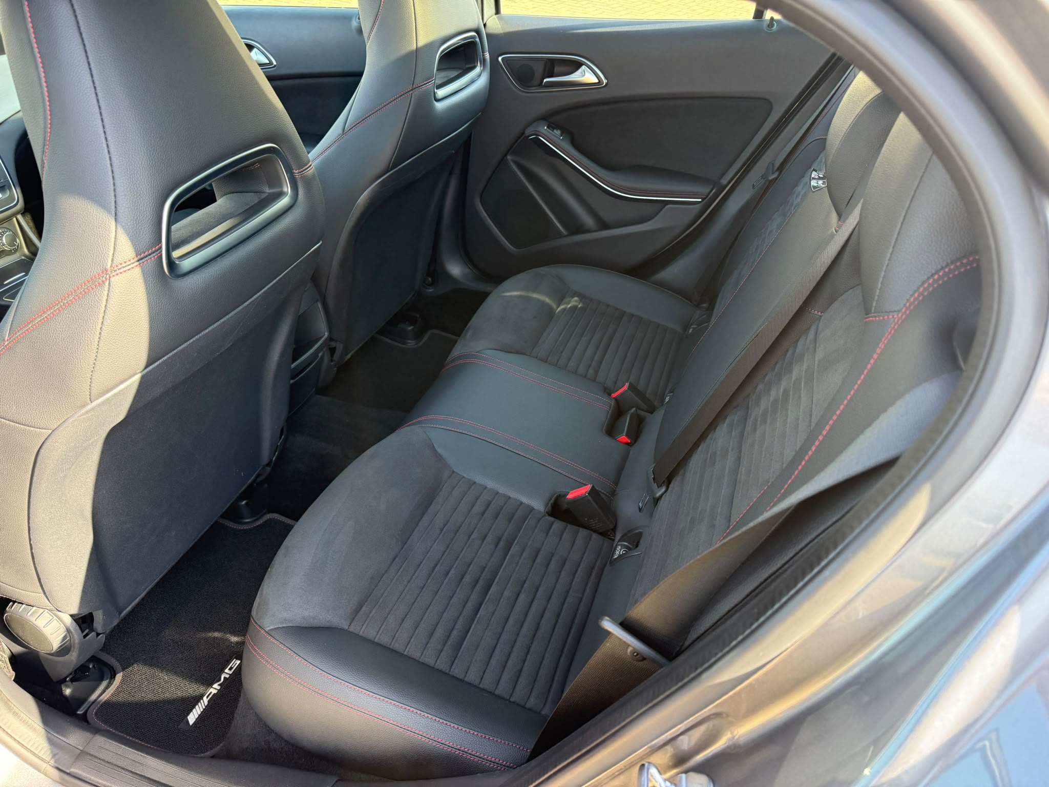 MERCEDES GLA 200D 2019 2.2 D 250KM 2 X AMG